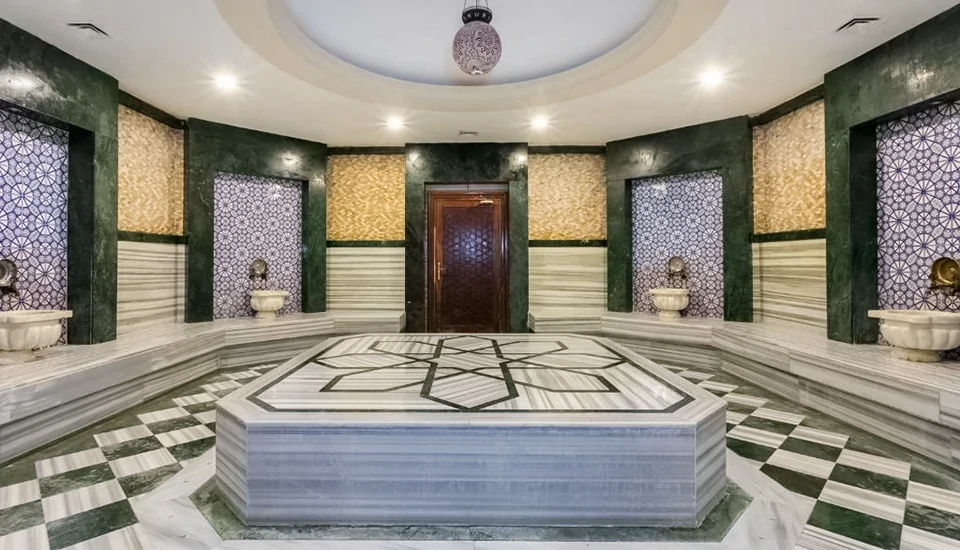 هتل اورنج کانتی بلک آنتالیا